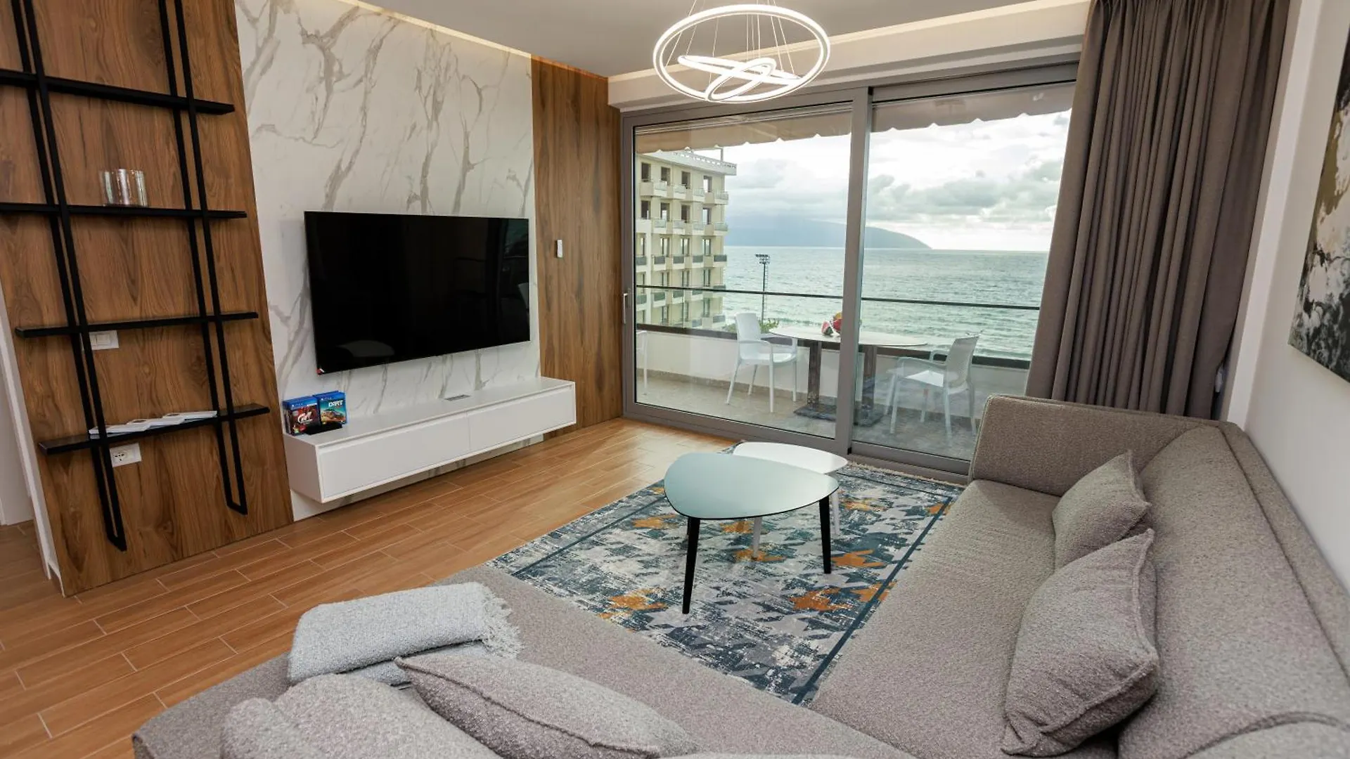 Amazing Mornings Apartment Vlore