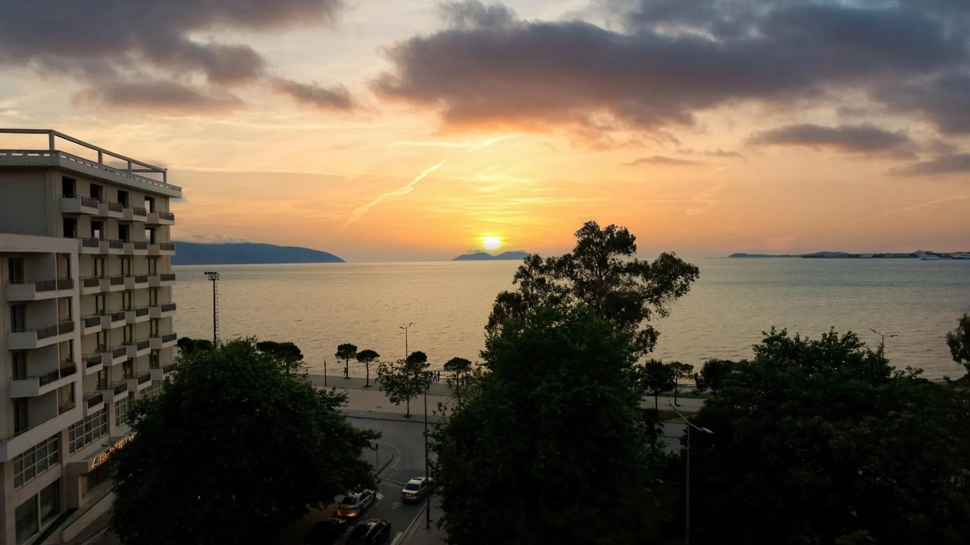 Amazing Mornings Apartment Vlore