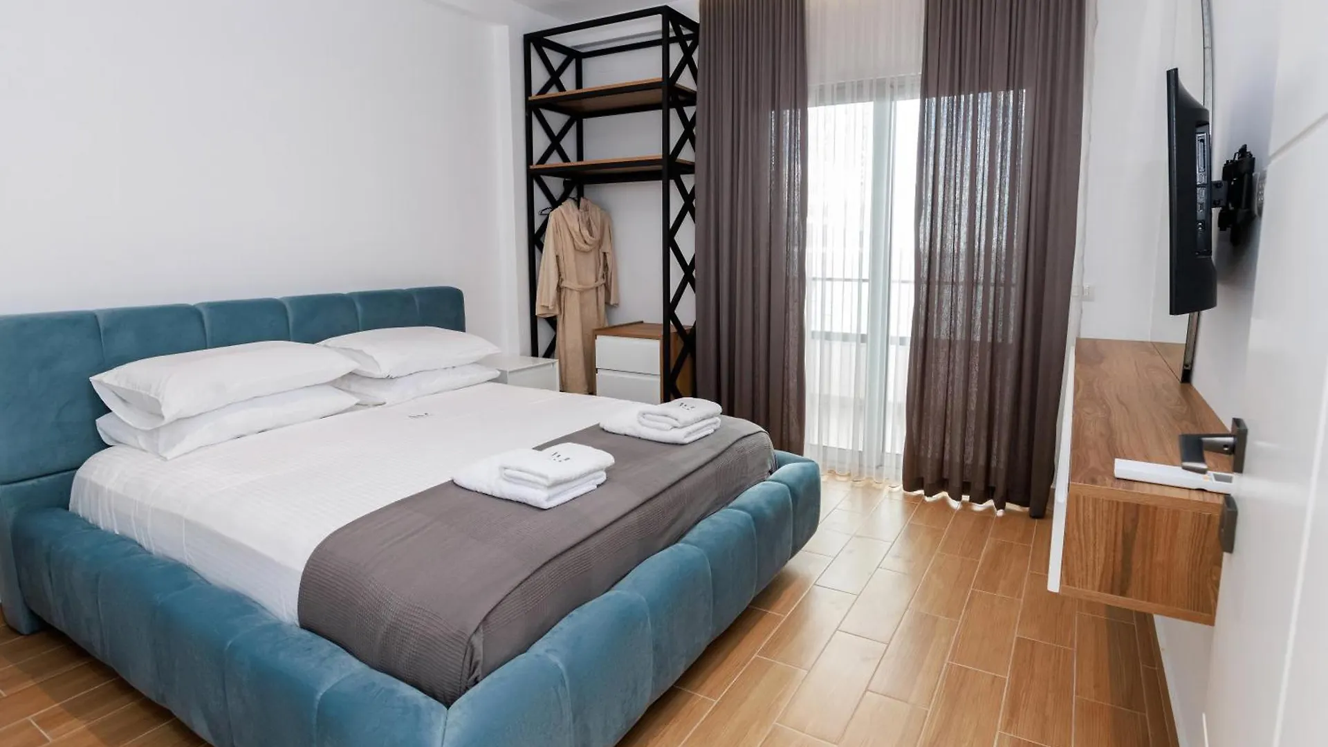 Amazing Mornings Apartment Vlore
